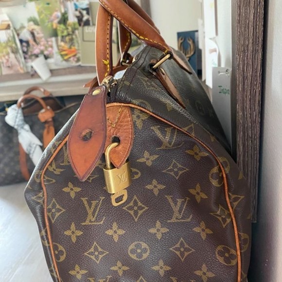 (SOLD) Louis Vuitton Speedy 30 Monogram Vintage - Picture 8 of 16